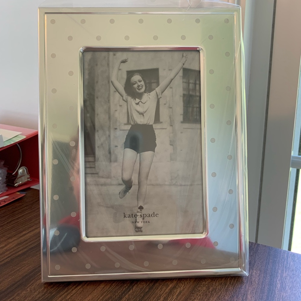 NWT Kate Spade silver frame, includes gift box